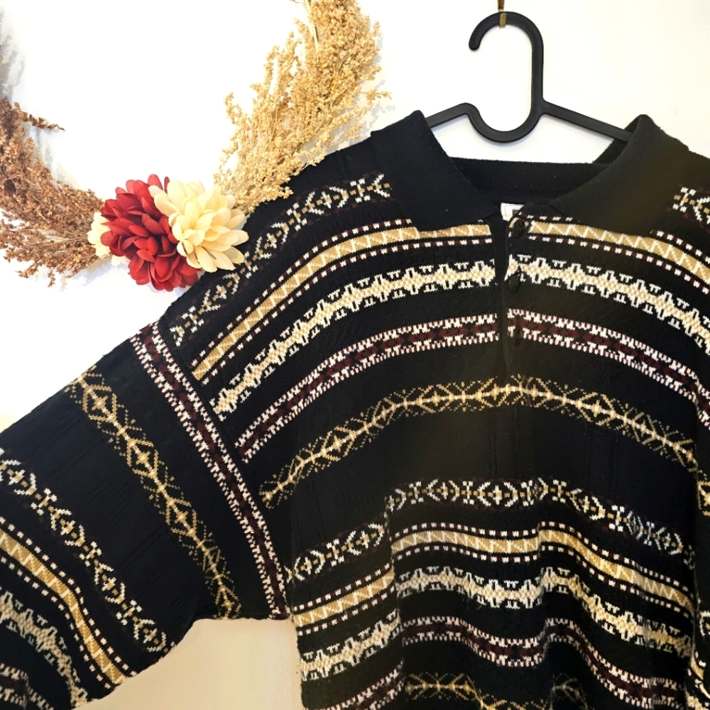 Vintage Fine Line Acrylic Knit Earthy Color Aztec Print Sweater